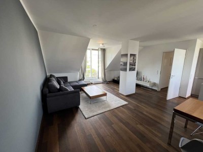 Sanierte Vollmöblierte  *** Penthousewohnung an der Uni im Herzen von Schwabing ***