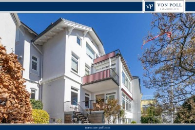 5 Zimmer plus 3 wohnliche Räume: elegante Maisonette mit vollem Elbblick!