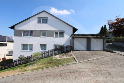 Exklusive 5-Zi.-Wohnung im Zweifamilienhaus - naturnah gelegen!
