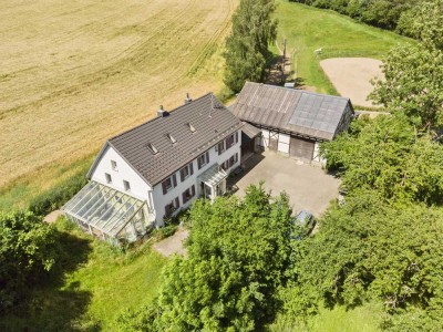 Idyllisches Anwesen für Pferde-/ Tierhaltung in Alleinlage auf 2,7 ha zu verkaufen