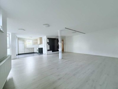 CHARMANT UND LICHTDURCHFLUTET WOHNEN