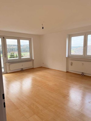 Helle 3-Zimmer Wohnung mit Balkon im 6. OG in Nagold auf dem Lemberg