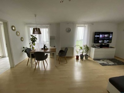 Helle 2,5-Zimmer-Wohnung mit Balkon und Duplex-Stellplatz in Bad Rappenau