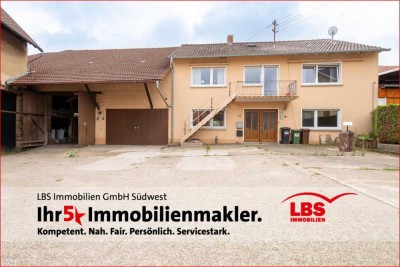 Flexibles Anwesen mit großem Grundstück und Ausbaupotenzial