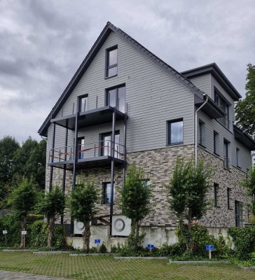Seeblick - Wohnen wo andere Urlaub machen in großzügiger 5-Zimmer Maisonettwohnung