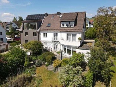 Bester Lage von Konstanz-Königsbau - Einfamilienhaus / Doppelhaushälfte mit Gartenparadies