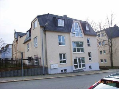 2-Raum-Dachgeschosswohnung mit Loggia
