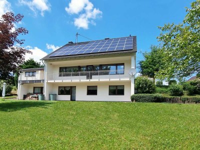 Großzügiges Wohnhaus in idyllischer Ortsrandlage
