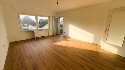 Wunderschöne, große & renovierte 4-Zimmer Wohnung im grünen mit Balkon, Garten & Garage in Selm