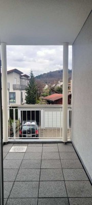 Neuwertige Singlewohnung mit zwei Zimmern sowie Balkon und EBK in Lahr
