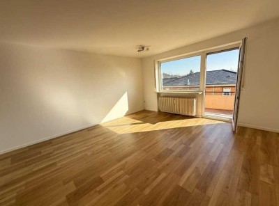 Helle 3 ZKB Wohnung mit Balkon in ruhiger Lage - Derching