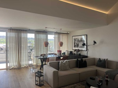 Hochwertige 3-Zimmer-Dachgeschosswohnung mit Dachterrasse & Einbauküche