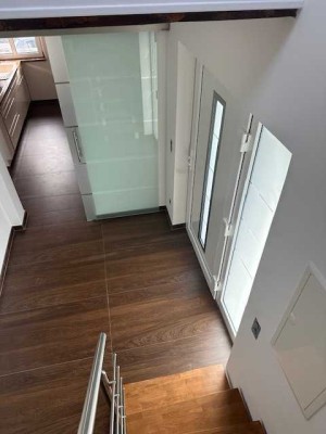 Traumhaftes Einfamilienhaus mit Einbauküche, Kamin, Fußbodenheizung und Garage