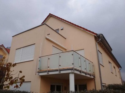 Gut geschnittene, helle 3 Zimmer Wohnung mit Süd-West Balkon
