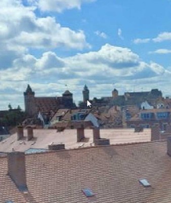 Großzügiges DG-Studio, 92 qm, mit Burgblick in Toplage von privat