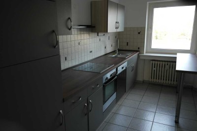 Attraktive und vollständig renovierte 3-Raum-Wohnung mit geh. Innenausstattung mit EBK in Bochum