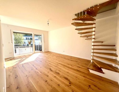 Erstbezug nach umfassender Kernsanierung – neuwertige Maisonette-Wohnung mit Blick ins Grüne