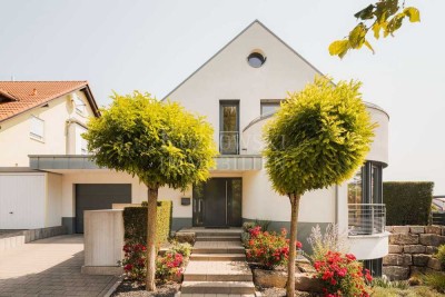 Architektenvilla in Bestlage - Puristisches Design & Effizienz mit Sonnengarten!
