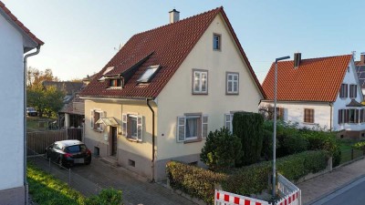 Einmalige Gelegenheit: Einfamilienhaus mit großem Grundstück und Garten in sehr begehrter Lage