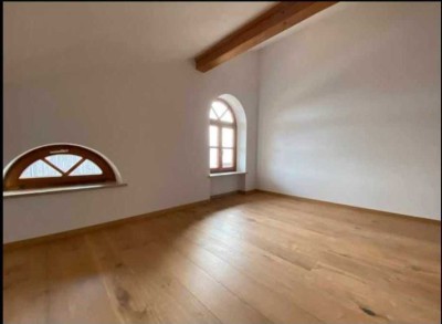 Ansprechende, neuwertige 2-Zimmer-Wohnung mit gehobener Innenausstattung in Emmering
