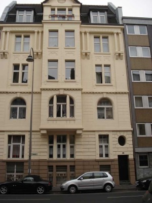 Familiengerechte 4-Raum-Wohnung  mit kleinem Balkon in Köln Altstadt & Neustadt-Süd