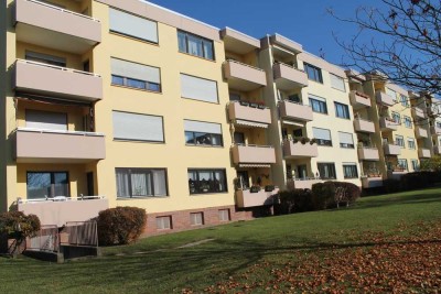 renovierte 3-Zimmer-Wohnung in begehrter Wohnlage nahe Rathaus!