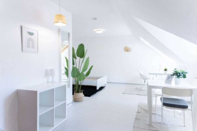 TOP: Kleine ruhige Dachgeschoss Single Wohnung – ab 01.06.2025