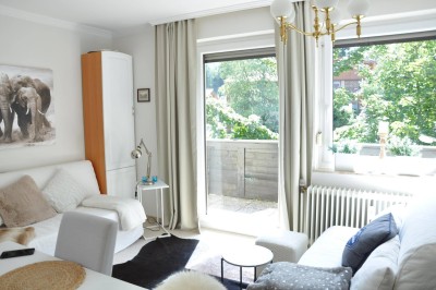 Kleines 2 Zimmer PENTHOUSE (2. Wohnsitz) mit großer und sonniger Südwest Dachterrasse, herrliche Aussicht rundum, beste Lage im Zentrum von Bad Gastein.