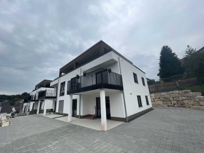 Moderne Mietwohnung mit Terrasse