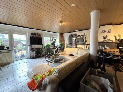 Für Hunde- oder Katzenhalter geeignet! 2 Zimmer, EBK, Bad mit Wanne, kleine Terrasse