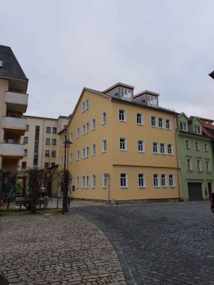 3 Schlafzimmer und ein großer Wohn-/Essbereich! Frei ab sofort!