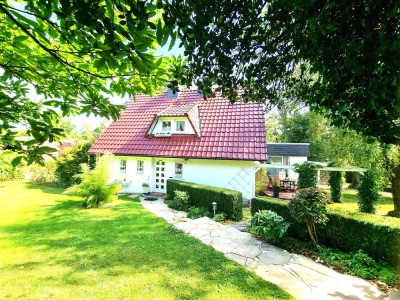 Idyllisches Einfamilienhaus mit Einliegerwohnung großem Gartengrundstück  in Kierspe