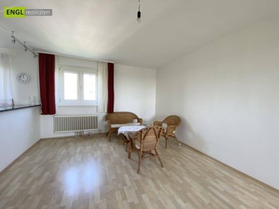 Top 2 Zimmerwohnung mit Loggia und KFZ-Abstellplatz in zentraler Lage, unmittelbar beim Leistungszentrum Südstadt