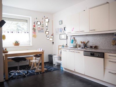 Urfahr Wischerstraße, 102 m² WNFL inkl. Loggia, 4 Zimmer, Küche möbliert, WG-geeignet! Uninähe!