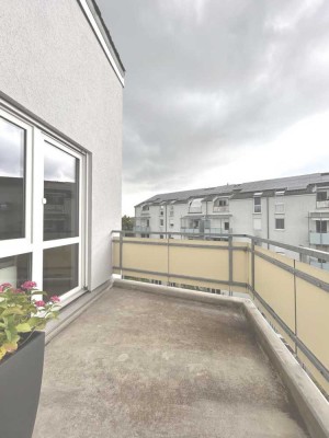 5964 - Helle Dachgeschosswohnung mit Balkon und TG-Stellplatz nahe Badeniaplatz!