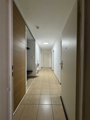 Möbelierte 3 1/2 Zimmer Wohnung EBK inkl.
