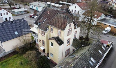 ** 5 Familienhaus mit historischem Charme - ideal als Renditeoption **