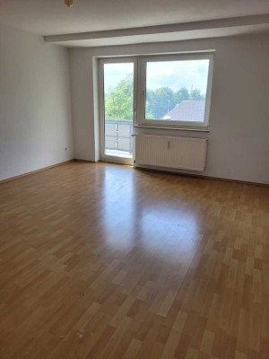 schöne Wohnung mit Balkon