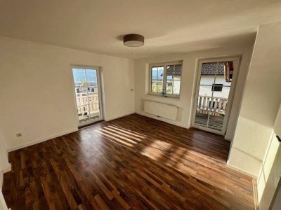 Arbeiten und Wohnen in einem! Geräumige 6 Zimmer Wohnung in Langkampfen zu vermieten!