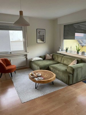 Sehr schöne helle 3,5 Zimmer Dachgeschosswohnung zu vermieten