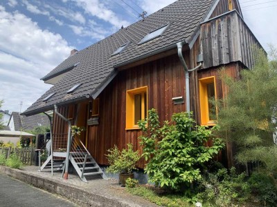 Gepflegtes Haus mit schönem Garten, 6-7 Zimmern und Einbauküche in Sinzig-Westum