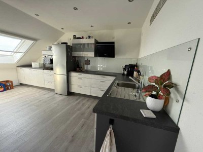 Moderne Dachgeschosswohnung mit Dachterrasse in Römerberg / Mechtersheim zu vermieten