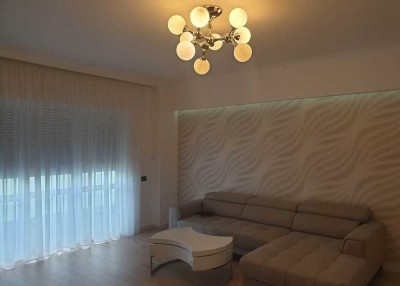 Schöne und gepflegte 2-Zimmer-Wohnung mit Einbauküche in Neubrandenburg