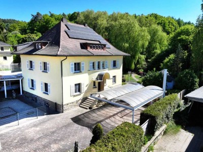 Top-sanierte Unternehmervilla mit viel Platz, historischem Charme und großem Grundstück