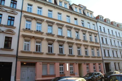 Kleine 2,5-Zimmer-Wohnung mit Tageslichtbad