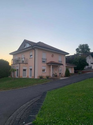 Geräumiges Einfamilienhaus mit 6 Zimmern und Garage in Stockum-Püschen