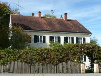 Schöne Wohnung am Schloßplatz in Affing zu vermieten
