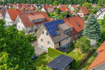 Modernisiertes Holzbohlenhaus mit Flair und Wohlfühlcharakter