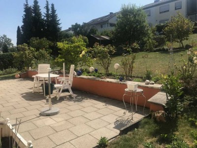 Helle 2,5-Zimmerwohnung mit Südterrasse und großem Garten!