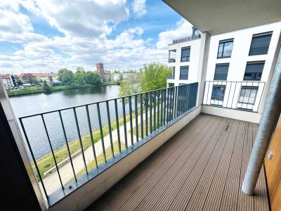 Maritimes Wohngefühl mit direktem Spreeblick!